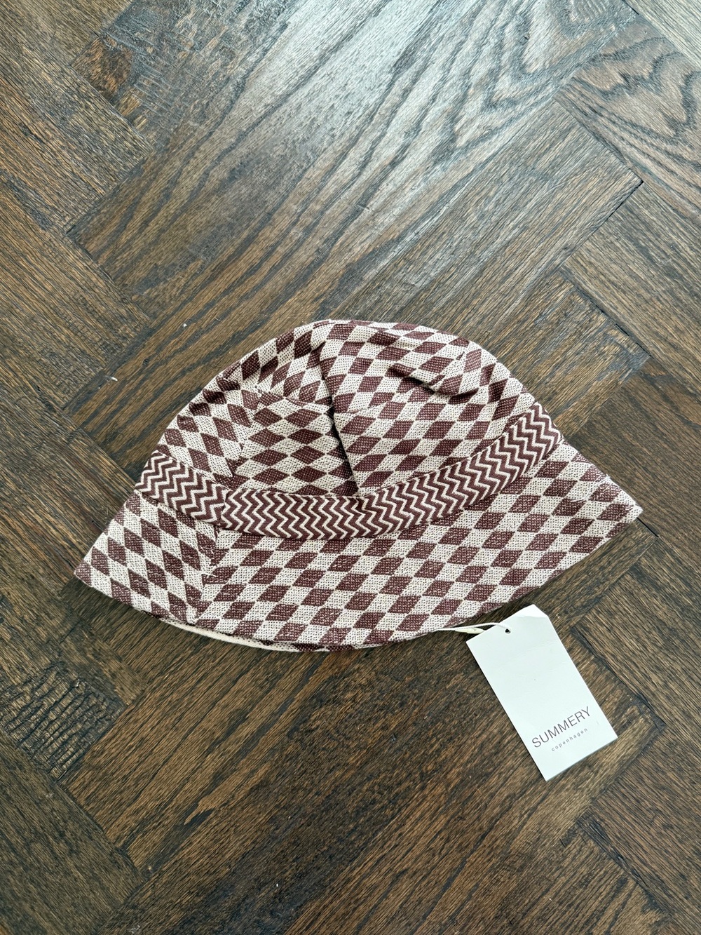 NWT Summery Copenhagen - Checkerboard Bucket Hat in Burgundy and Cream